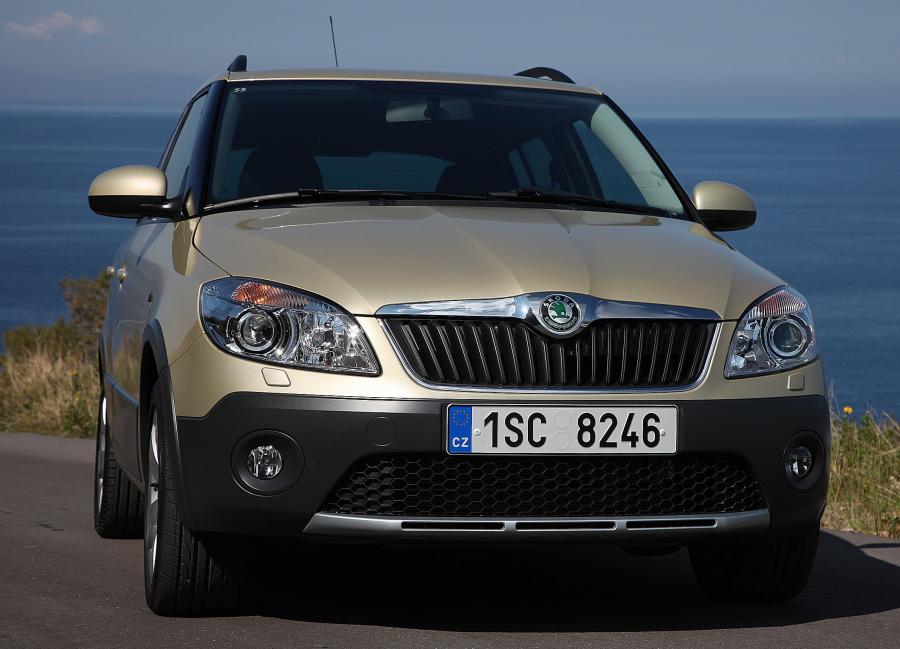  Skoda Fabia Scout 2011 года  (фото 11 из 13)